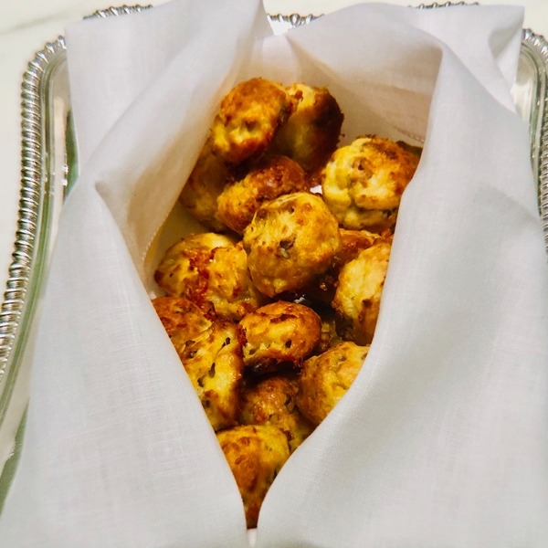 Gougères (French Cheese Puffs)